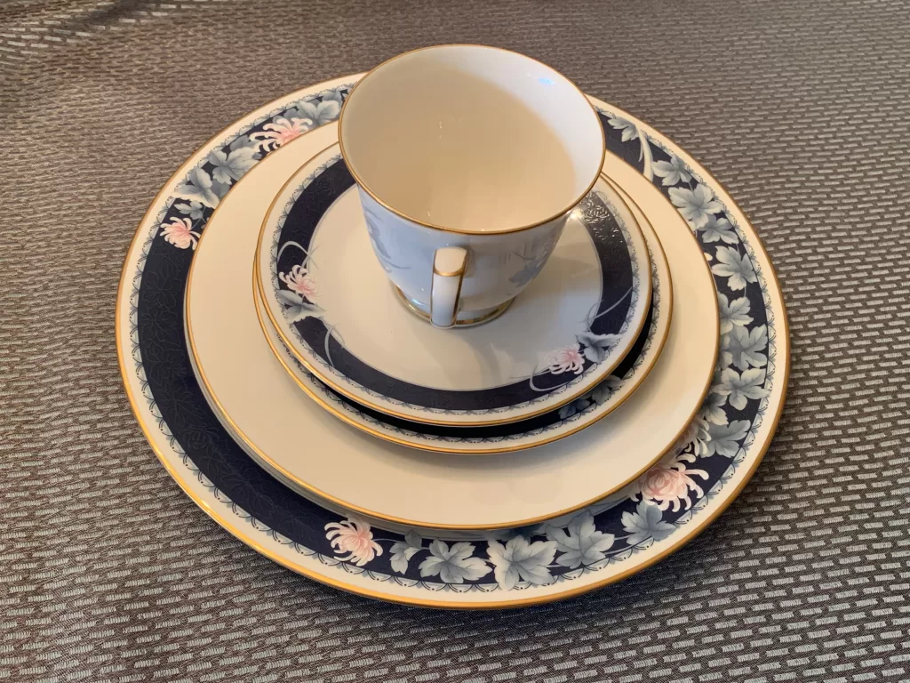 vintage china five piece Noritake nightsong place setting