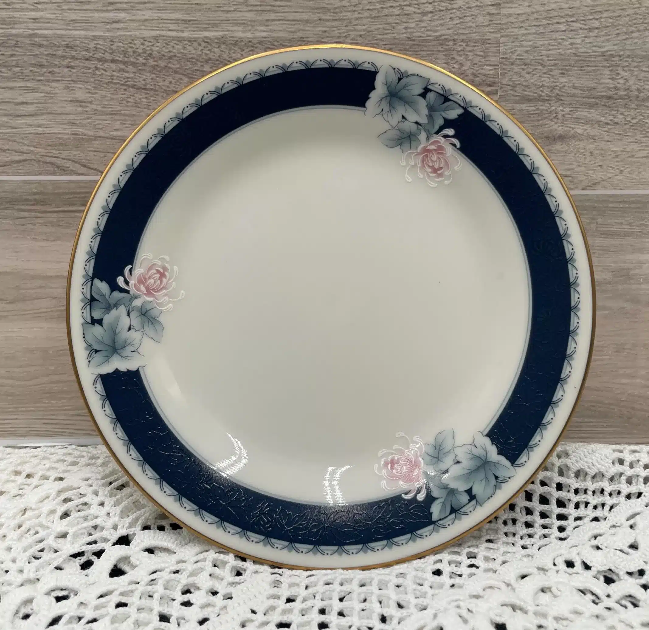 Noritake Vintage Dinner Plate